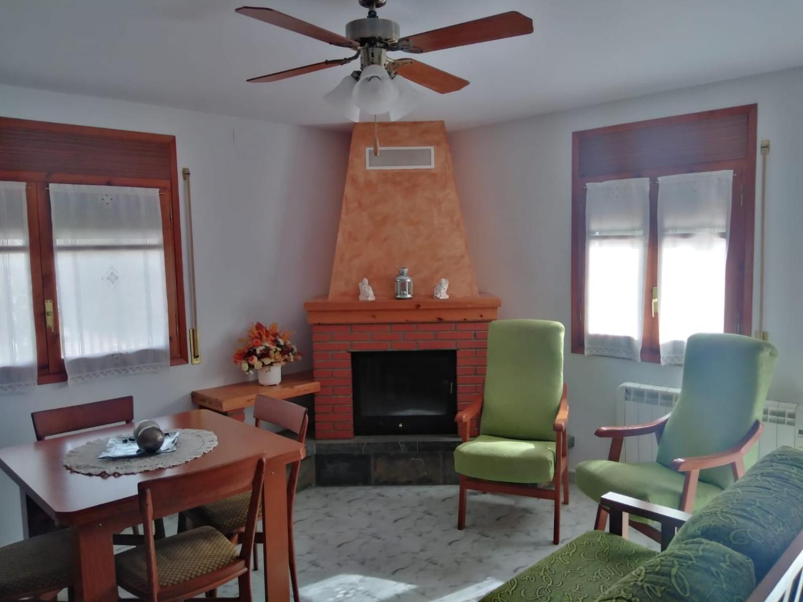 Apartamento Rural Casa Paco Con Jacuzzi Exterior Y Barbacoa 아인사 외부 사진
